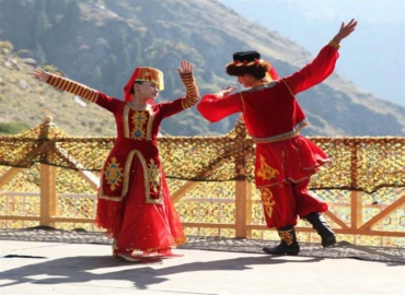 Xinjiang Uyghur Silk Road Highlights Tour